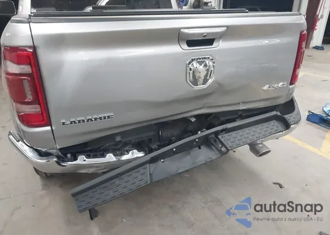 2023 Ram 1500 Laramie 4X4 5'7 Box z USA, uszkodzony, nr VIN 1C6SRFJT8PN673519